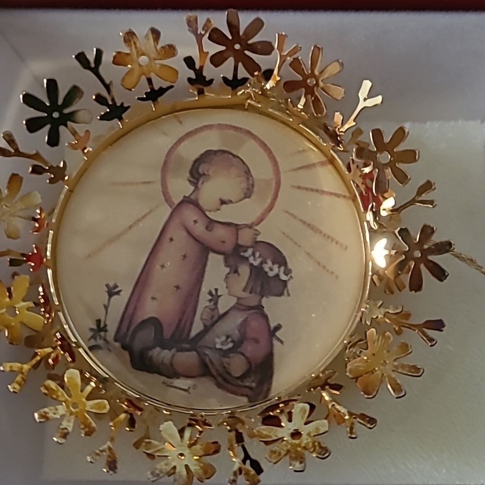 Vintage 1988 Hummel 24kt  Gold  finish Christmas ornaments collection Bundled 4 - Picture 9 of 10
